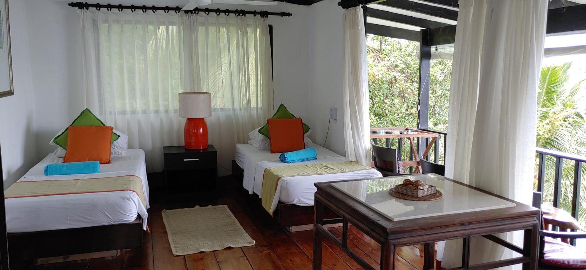 Mango Lodge Anse Volbert Village  Room photo
