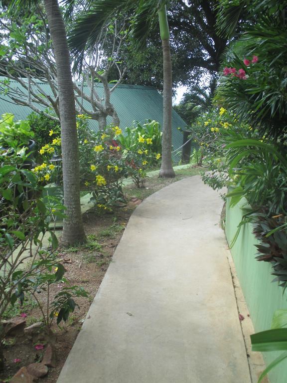 Mango Lodge Anse Volbert Village  Exterior photo